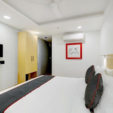 Super Townhouse Rajyash Rise Ξενοδοχείο Sarkhej Εξωτερικό φωτογραφία