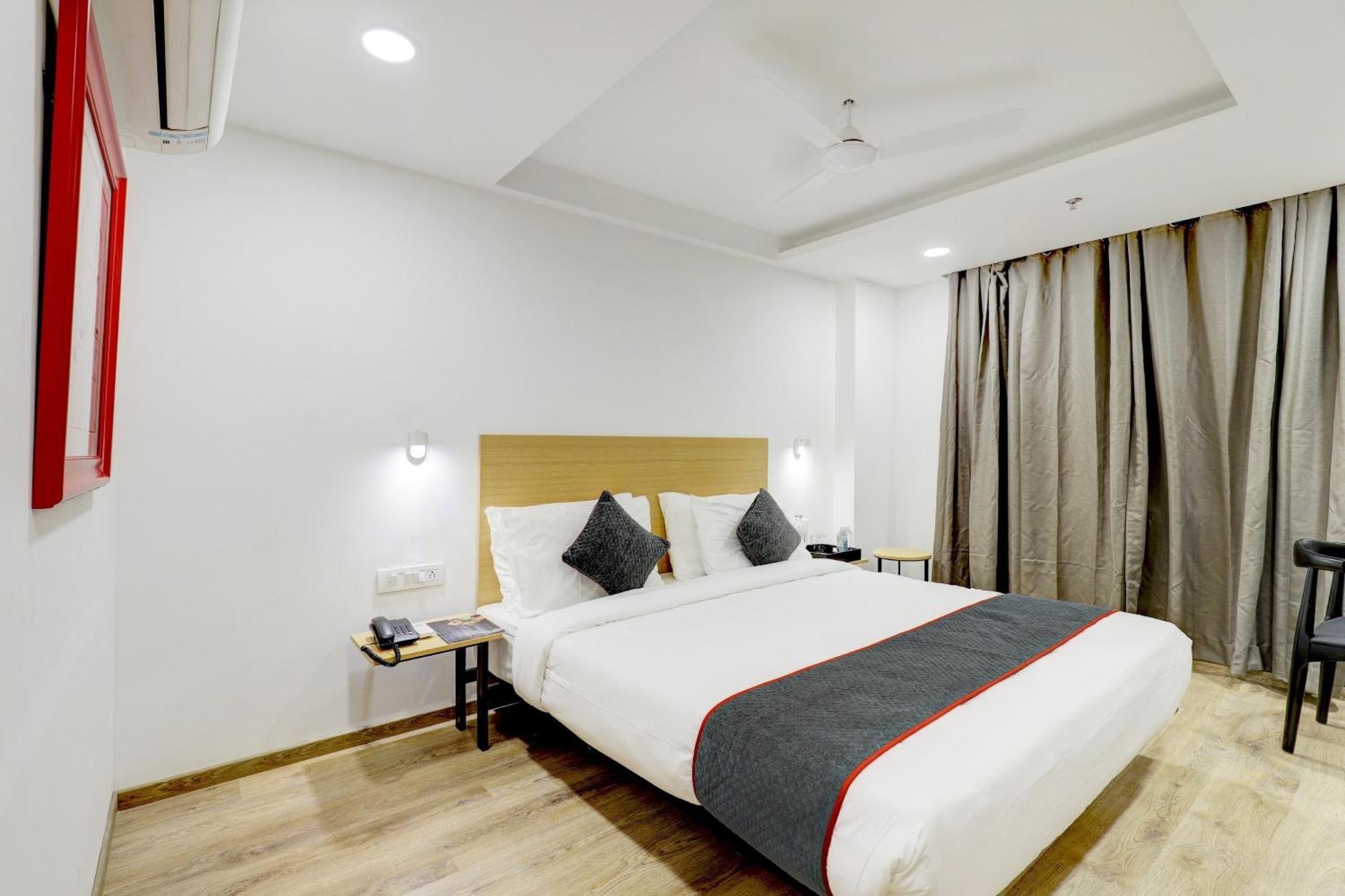 Super Townhouse Rajyash Rise Ξενοδοχείο Sarkhej Εξωτερικό φωτογραφία