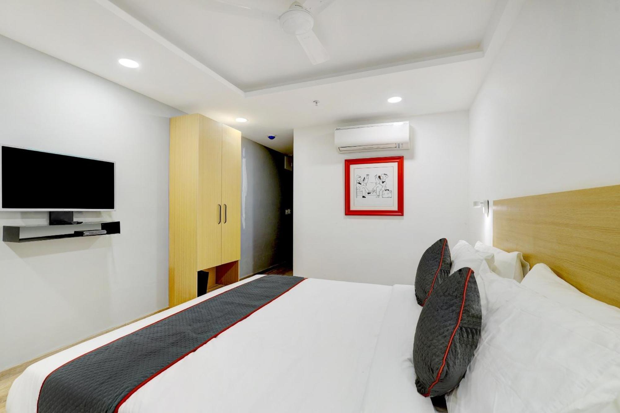 Super Townhouse Rajyash Rise Ξενοδοχείο Sarkhej Εξωτερικό φωτογραφία